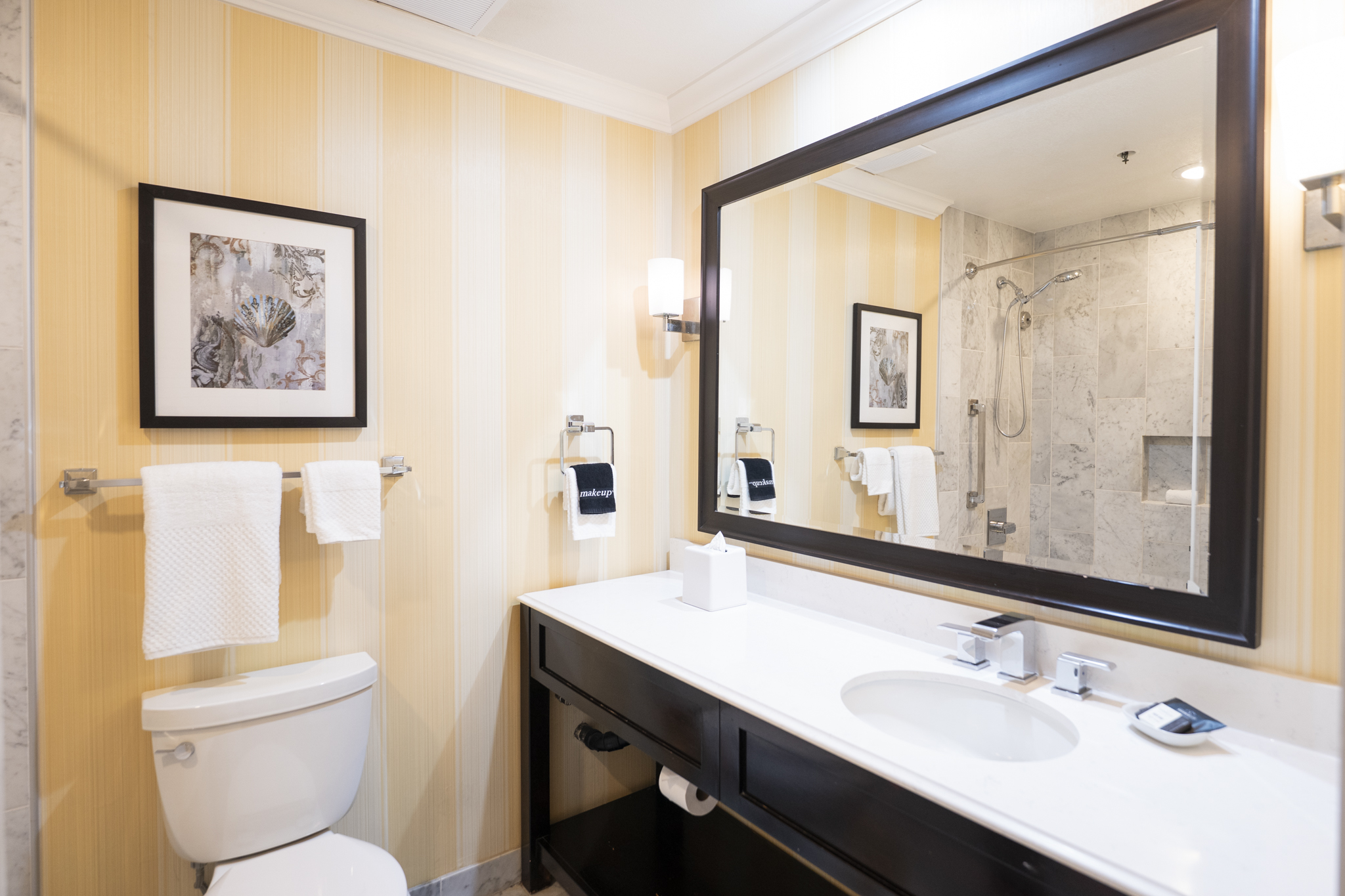 DblQueen-Bath-3